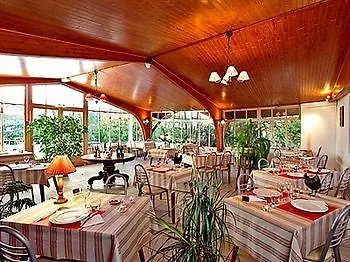 Restaurant Saubusse Thermal 酒店 Riviere-Saas-et-Gourby